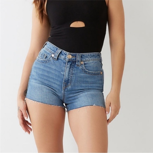 True Religion MAISIE High Rise Short NWT - Picture 5 of 5